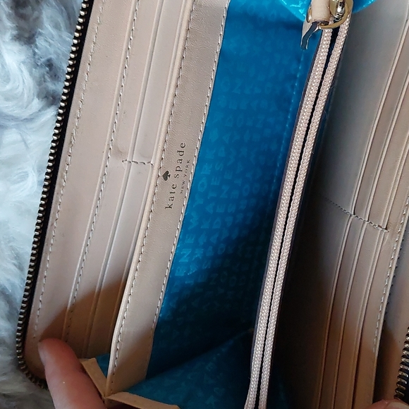 Kate Spade New Without Tags Large Wallet - Picture 4 of 6